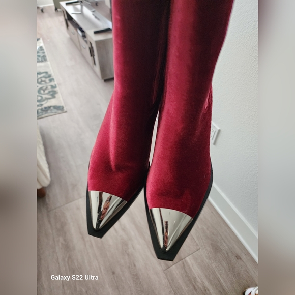 Azalea Wang Velvet Bootie - Picture 2 of 7